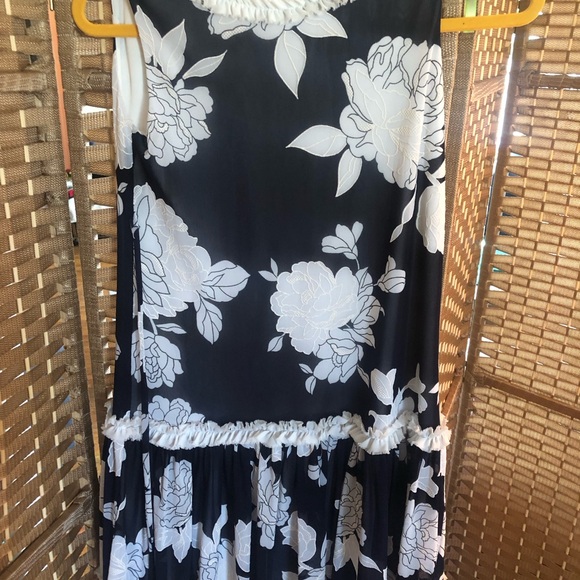 Helena Black and White Floral Midi Dress - Picture 1 of 9